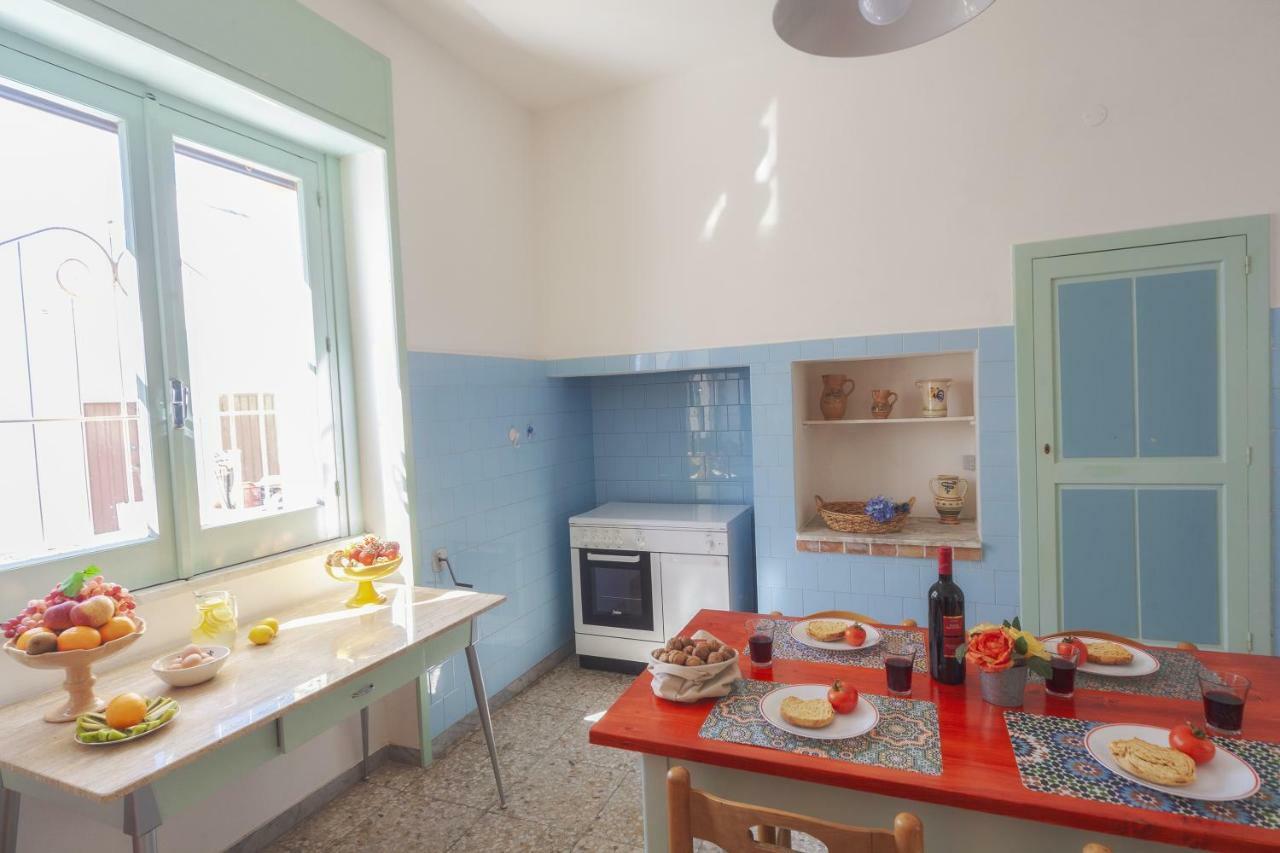 Вілла Casa Mamma Rita - Family House Марина-ді-Манкаверса Екстер'єр фото